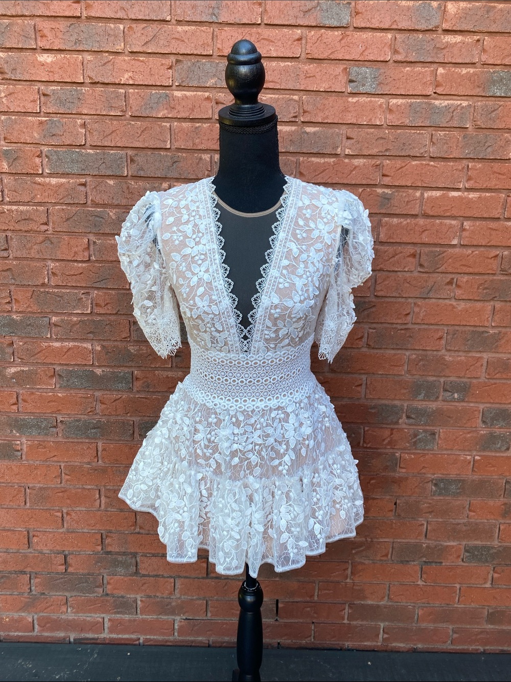 NWOT Bronx and Banco White Lace Mini Dress Gold Hardware XS